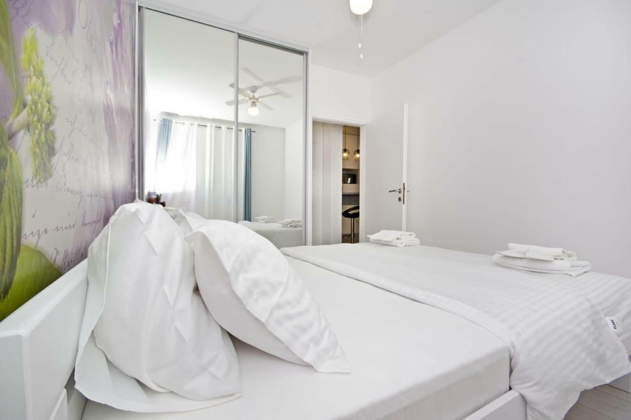 Apartment Dalija Baska Voda Bagian luar foto