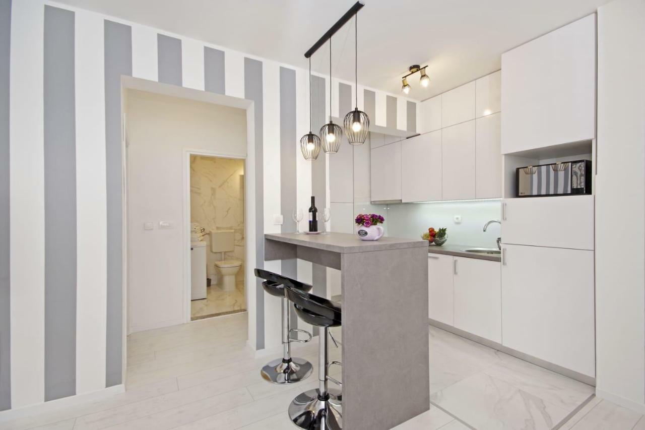 Apartment Dalija Baska Voda Bagian luar foto