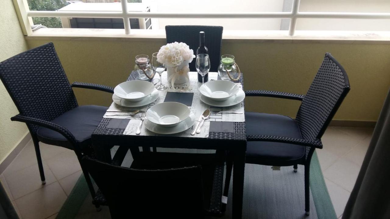 Apartment Dalija Baska Voda Bagian luar foto
